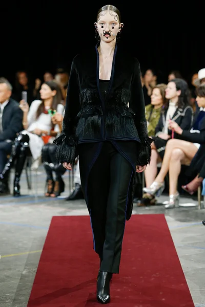 Look 22
